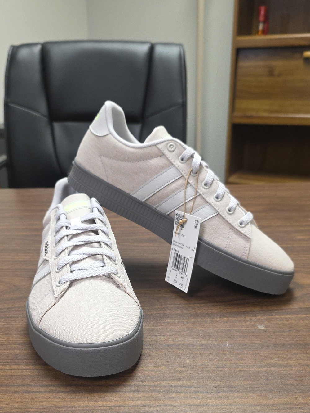 Adidas Daily 3.0 Men's Size 9.5/Women's Size 10.5 Tan/Cream IF7489 New